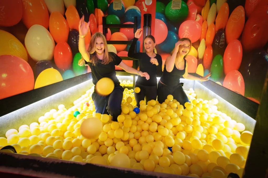 Group in ball-pit